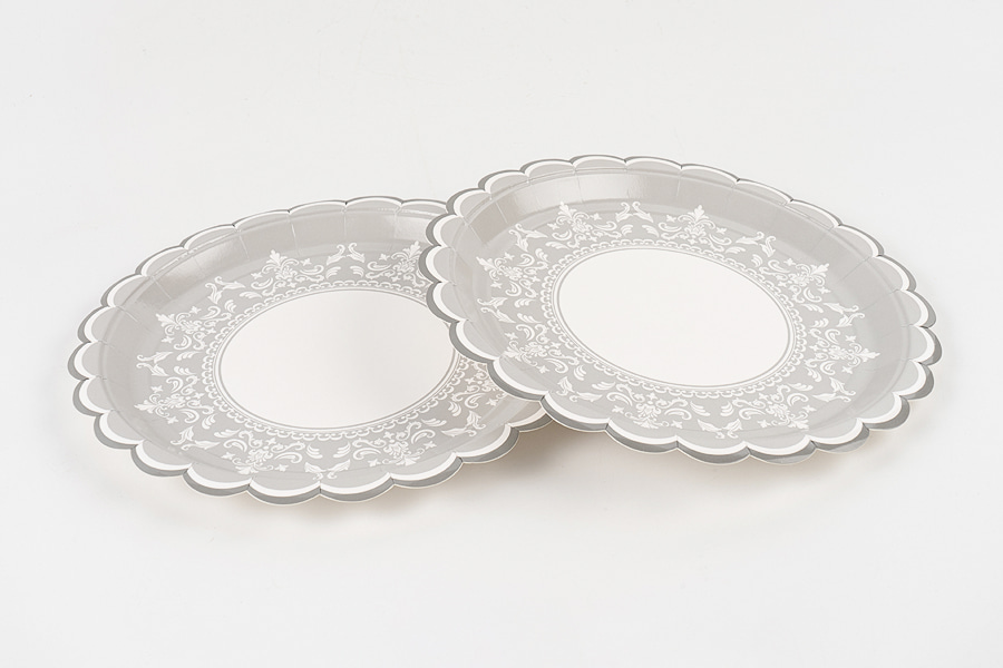 Assiettes en carton en forme de fleur
