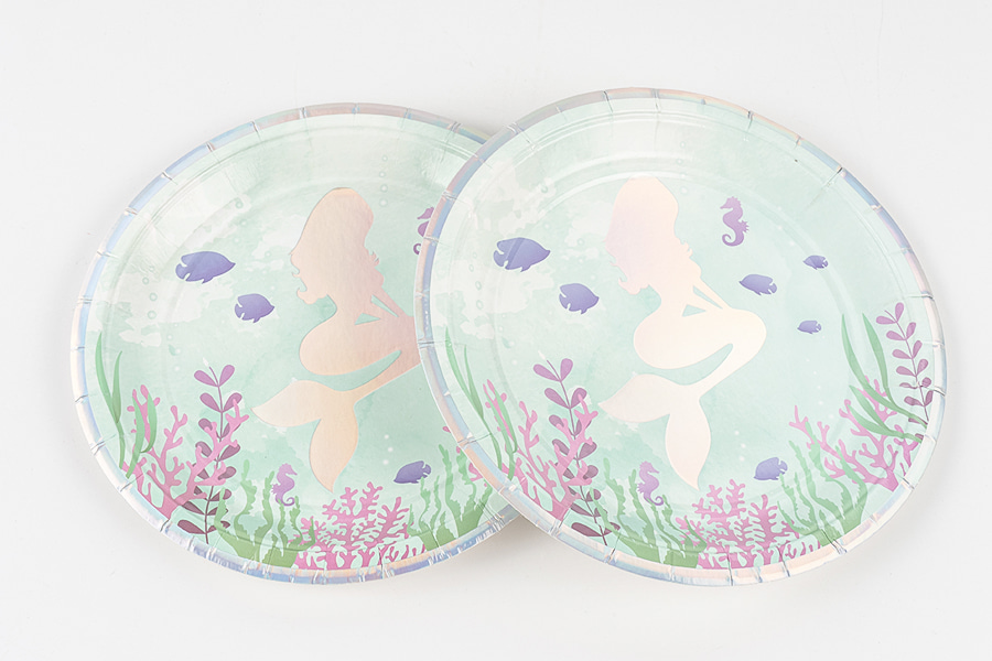 Assiettes en carton rondes estampillées or